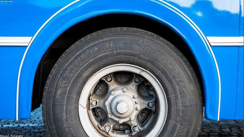 Catálogos B2B OEM vs Aftermarket: El desafío del reemplazo exacto